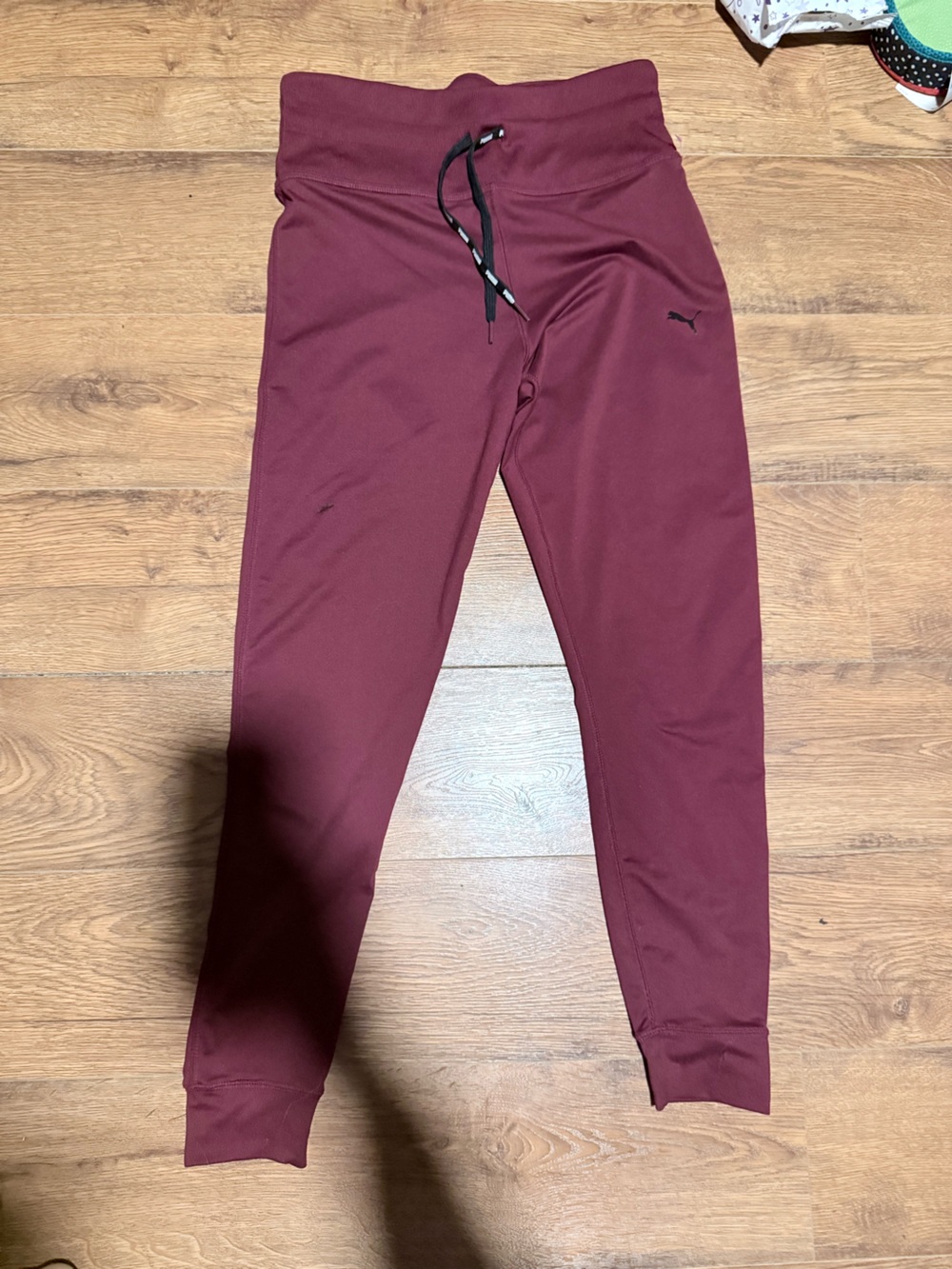 Puma women’s  Maroon Athletic leggings.